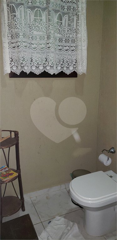 Casa à venda com 3 quartos, sendo 1 suíte, no condomínio Alpes da Cantareira, Mairiporã - SP