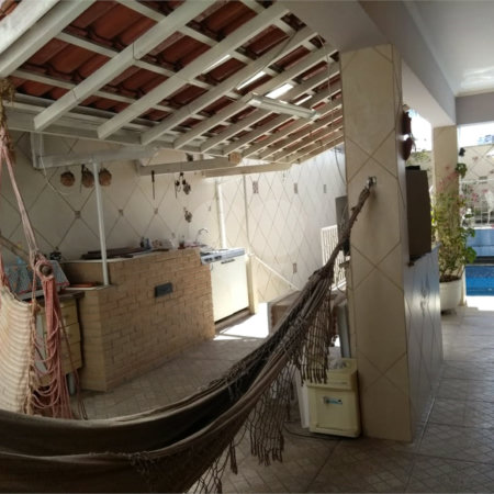 Casa à venda com 5 quartos, sendo 3 suítes,  em Vila Oliveira, Mogi das Cruzes, SP