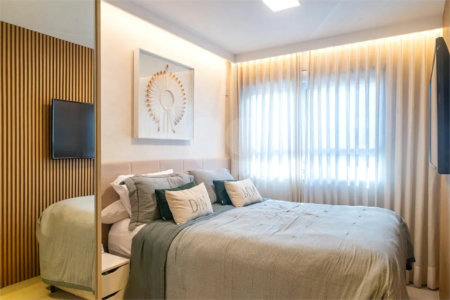 Apartamento à venda com 2 quartos, sendo 1 suíte,  em Jardim das Acácias, São Paulo, SP