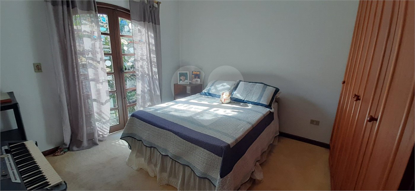 Casa à venda com 3 quartos, sendo 1 suíte, no condomínio Sausalito, Mairiporã - SP