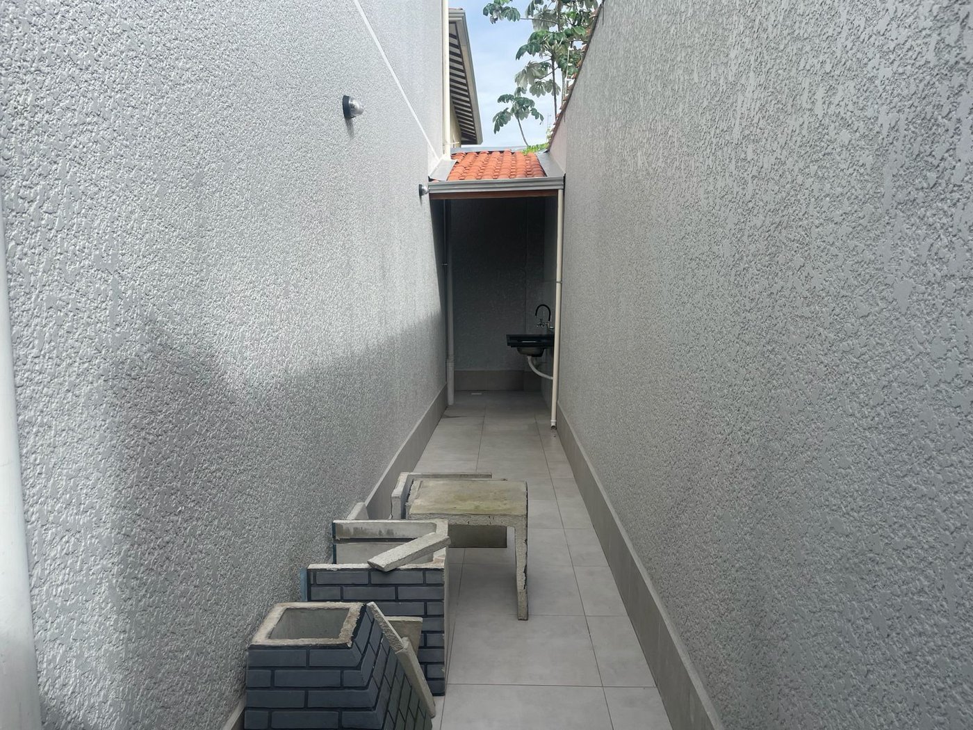 Casa de Vila à venda com 2 quartos, sendo 1 suíte, Pé na areia!!!