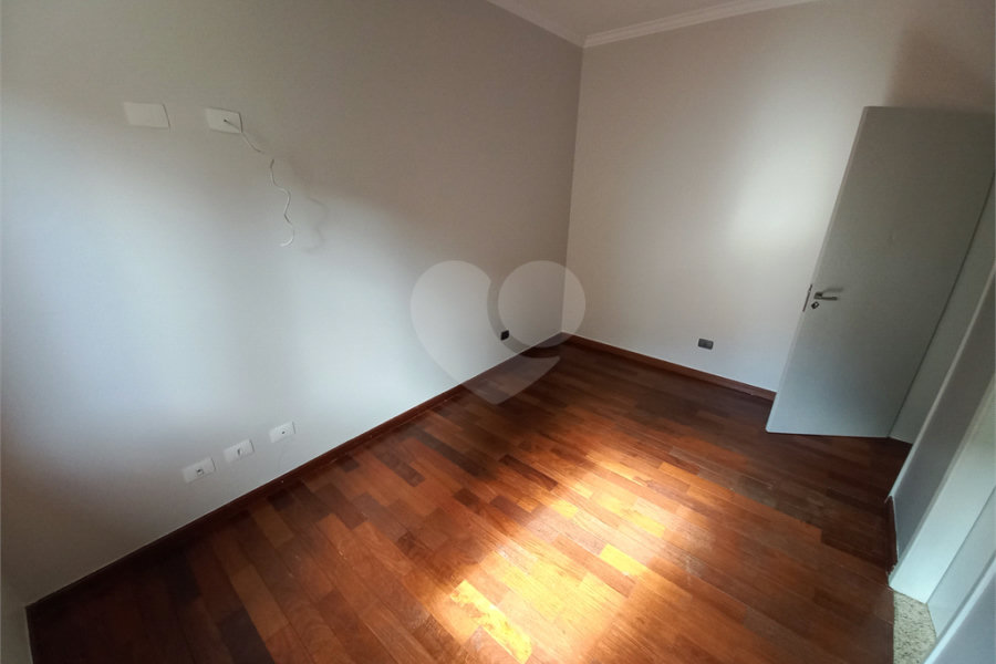 Sobrado à venda com 3 quartos, sendo 1 suíte, em Morumbi, São Paulo, SP