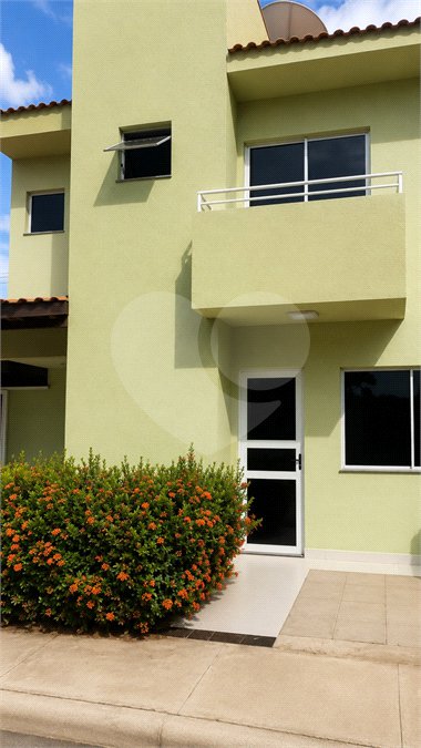 Casa à venda com 3 quartos, sendo 1 suíte,  no condomínio Maison Vert, Várzea Grande - MT