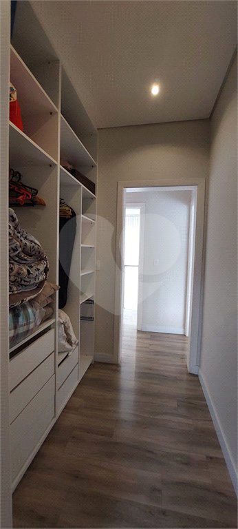 Casa à venda com 3 suítes no condomínio Figueira Garden, Atibaia - SP
