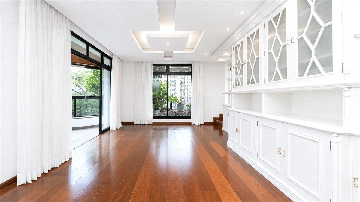 Apartamento à venda com 4 quartos, sendo 2 suítes, em Brooklin Paulista, São Paulo, SP