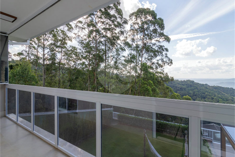 Casa à venda com 3 suítes no condomínio Parque Imperial da Cantareira, Mairiporã - SP