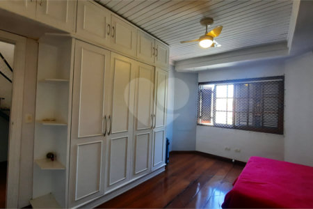 Casa de Vila à venda com 4 quartos, sendo 2 suítes, em Granja Julieta, São Paulo, SP