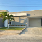 Casa à venda com 3 quartos, sendo 2 suítes, no condomínio PORTO LAGOA, Aquiraz - CE
