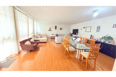 Casa à venda com 4 quartos, sendo 3 suítes, em Santana, São Paulo, SP
