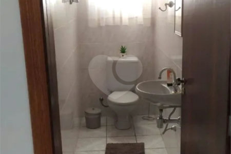 Sobrado à venda ou para alugar com 3 quartos, sendo 1 suíte,  em Jaguaré, São Paulo, SP