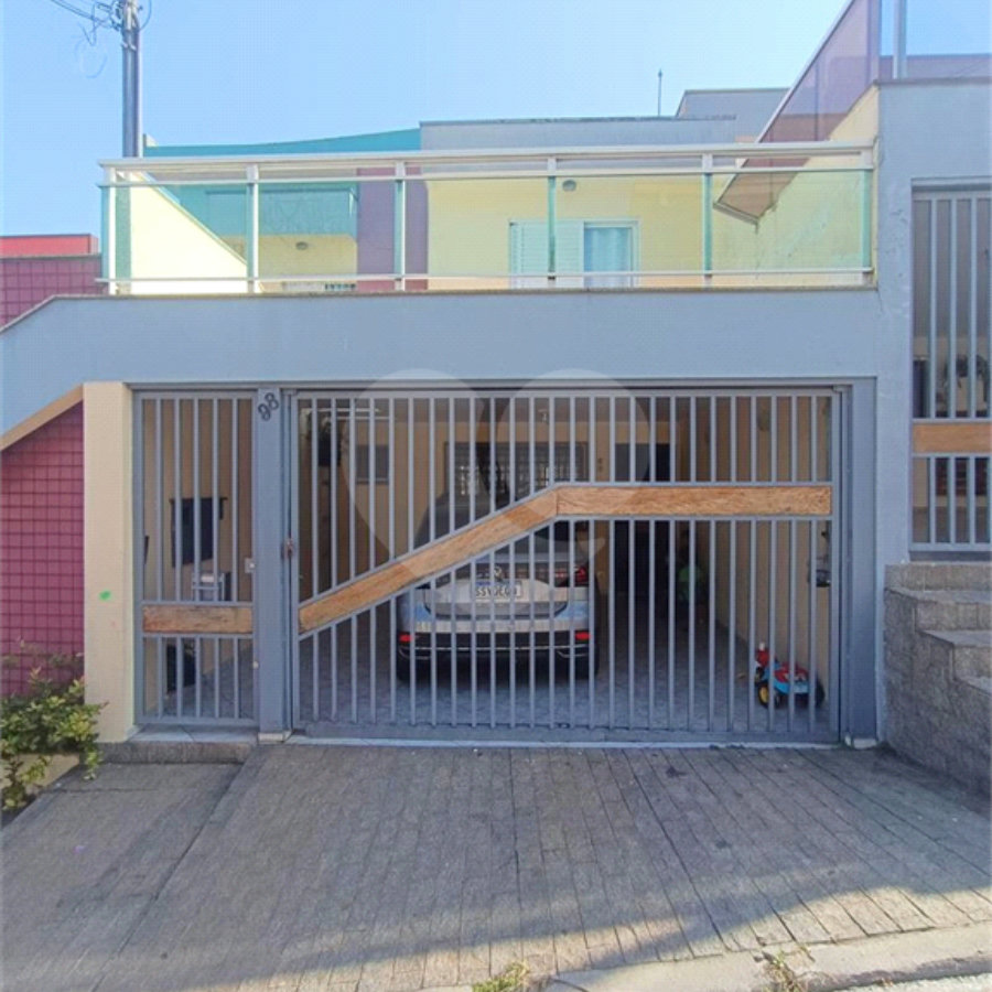 Sobrado à venda com 3 quartos, sendo 1 suíte, em Cidade Continental, São Paulo, SP