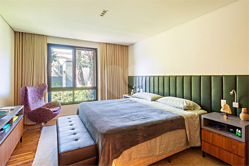 Casa à venda com 3 suítes no condomínio Reserva 8, São Paulo - SP