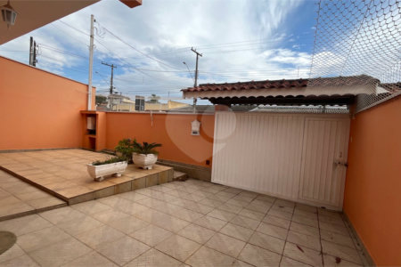 Sobrado à venda ou para alugar com 4 quartos, sendo 2 suítes, em Jardim Terceiro Centenário, Atibaia, SP