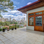 Sobrado à venda com 5 quartos, sendo 3 suítes, em Chácara Monte Alegre, São Paulo, SP