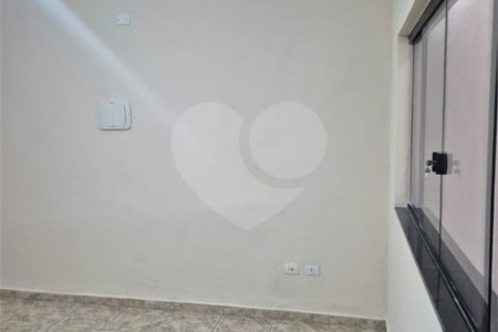 Casa à venda com 2 quartos, sendo 1 suíte,  em Vila Maricy, Guarulhos, SP