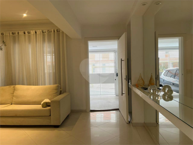 Casa à venda com 3 suítes em Santana, São Paulo, SP