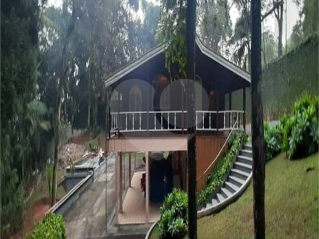 Casa Térrea à venda com 3 quartos, sendo 1 suíte,  em Roseira, Mairiporã, SP