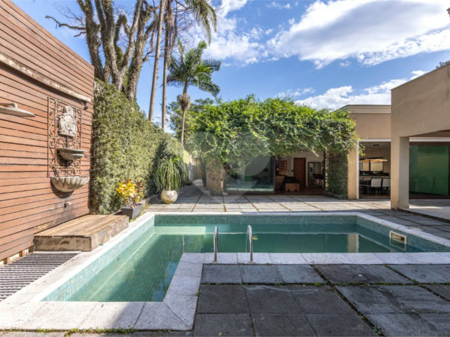 Casa Térrea à venda com 3 suítes em Alto da Boa Vista, São Paulo, SP