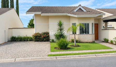 Casa para alugar com 3 quartos, sendo 1 suíte,  no condomínio Bela Vita, Atibaia - SP
