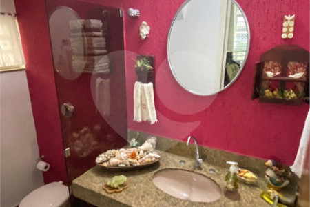 Sobrado à venda com 3 quartos, sendo 1 suíte, em Campo Belo, São Paulo, SP