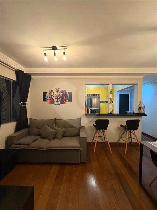Apartamento reformado e mobiliado no Residência América - Venda - Parque Maria Domitila