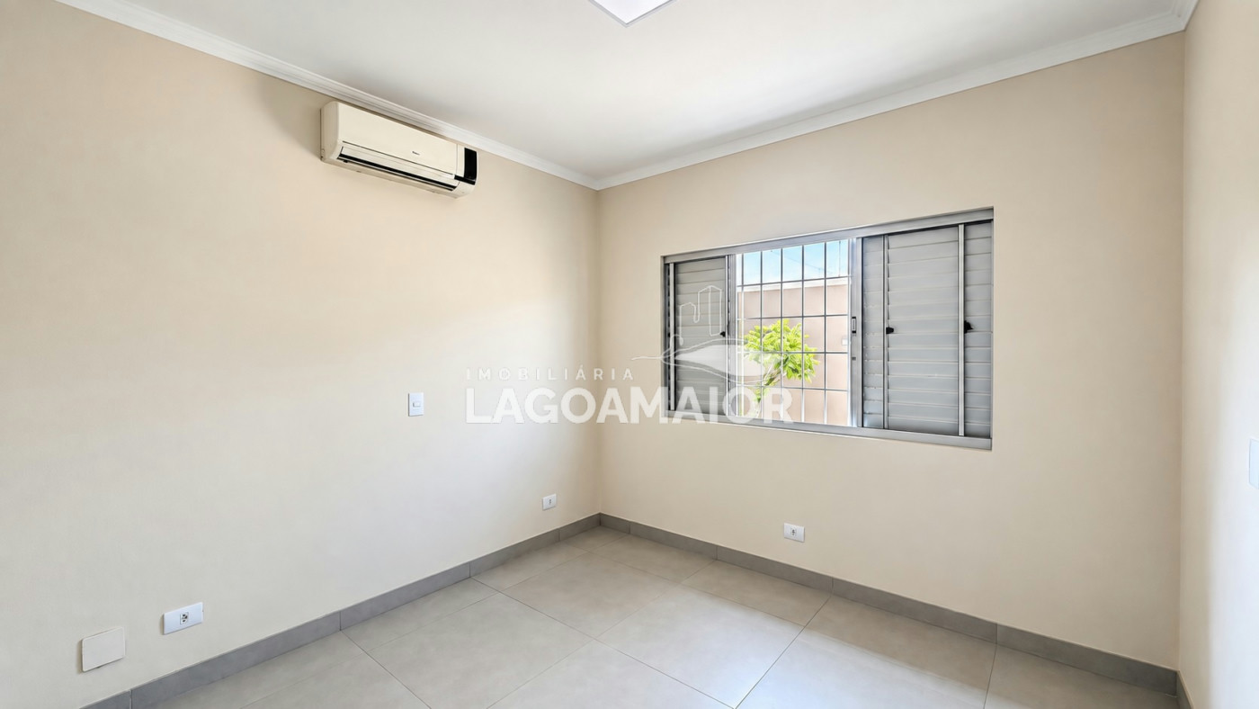 Casa à venda com 3 quartos, sendo 1 suíte, em Jardim dos Ipês, Três Lagoas - MS