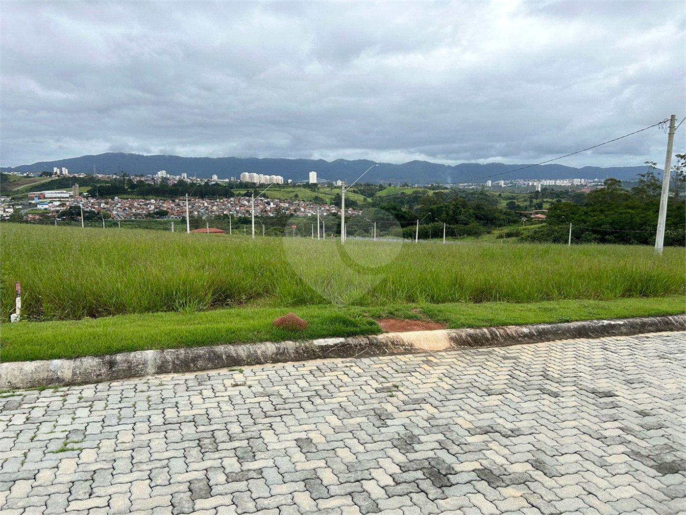 Terreno à venda no condomínio Real Park 2, Mogi das Cruzes - SP