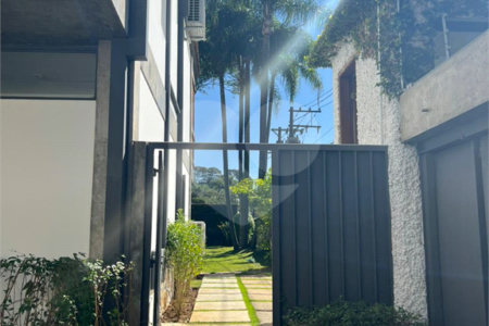 Sobrado para alugar com 5 quartos, sendo 4 suítes, em Jardim Everest, São Paulo, SP