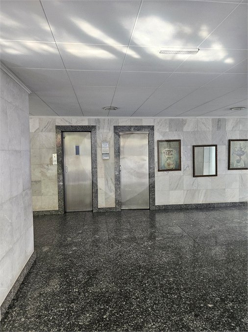 Apartamento à venda com 3 quartos, sendo 1 suíte,  em Itaim Bibi, São Paulo, SP
