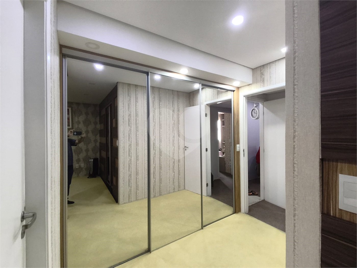 Apartamento à venda com 2 quartos, sendo 1 suíte,  em Jardim Consórcio, São Paulo, SP