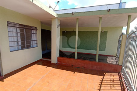 Casa à venda com 2 quartos no Centro, Itapetininga, SP
