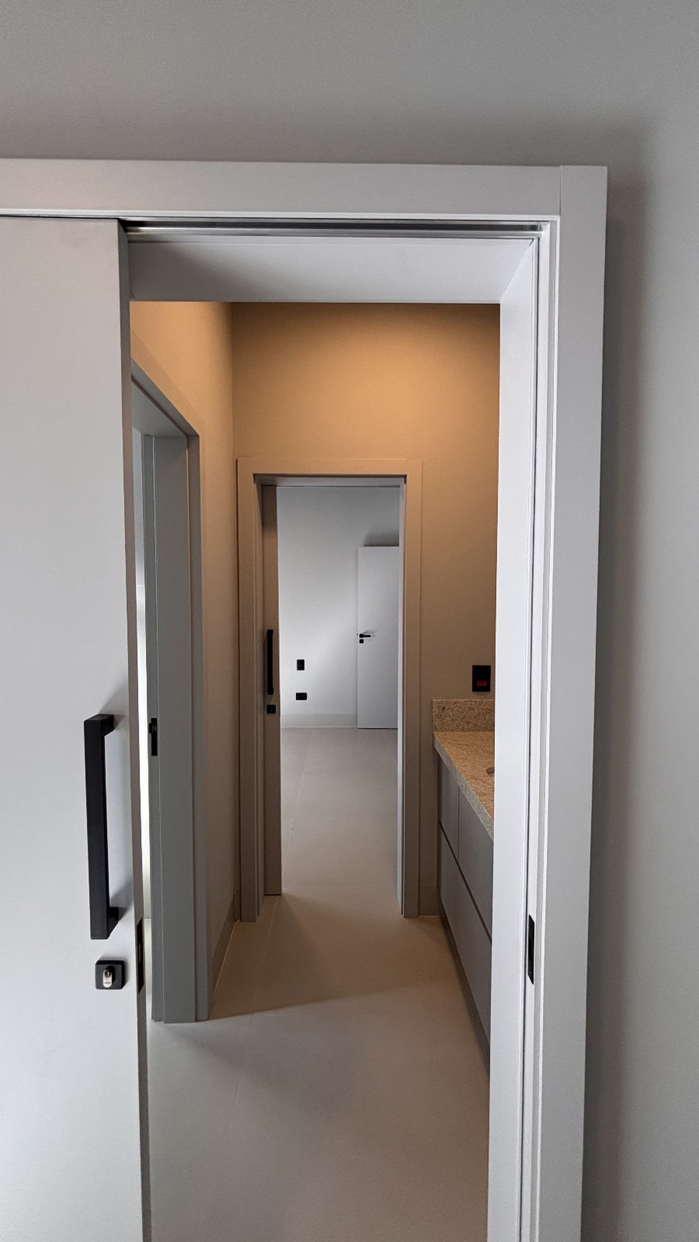 Casa à venda com 4 quartos, sendo 2 suítes, no condomínio Residencial Damha Belvedere, Presidente Prudente - SP