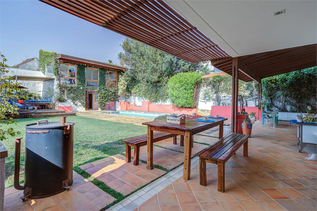 Casa de Vila à venda com 4 suítes em Jardim Hípico, São Paulo, SP