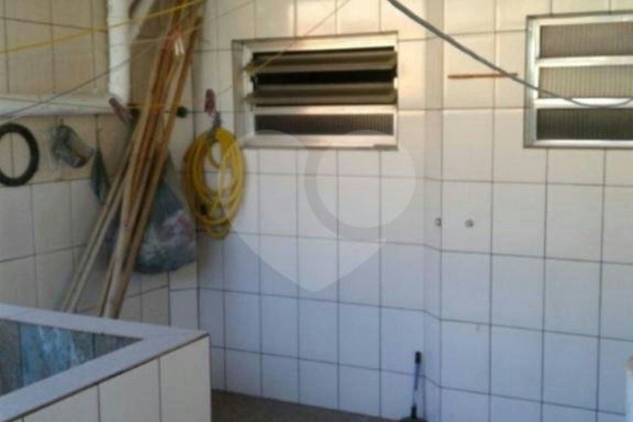 Sobrado à venda com 4 quartos, sendo 2 suítes,  em Tremembé, São Paulo, SP