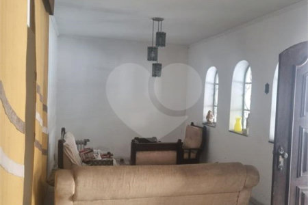 Casa Térrea à venda com 4 quartos em Vila Nivi, São Paulo, SP