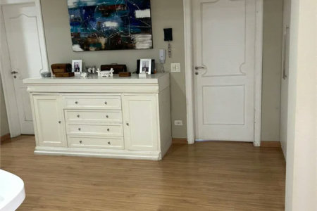 Apartamento à venda com 4 suítes em Real Parque, São Paulo, SP