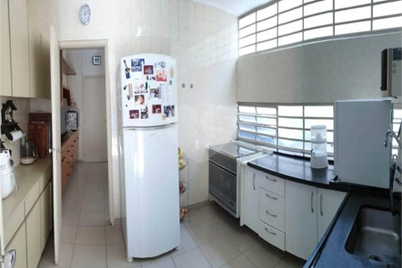 Sobrado à venda com 4 quartos, sendo 1 suíte,  em Sumaré, São Paulo, SP