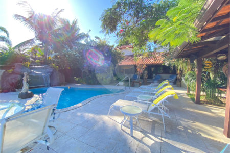 Casa à venda com 6 quartos, sendo 4 suítes, em Canto, Armação dos Búzios, RJ