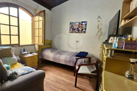 Casa Térrea à venda com 3 quartos, sendo 1 suíte, no Centro, Poá, SP