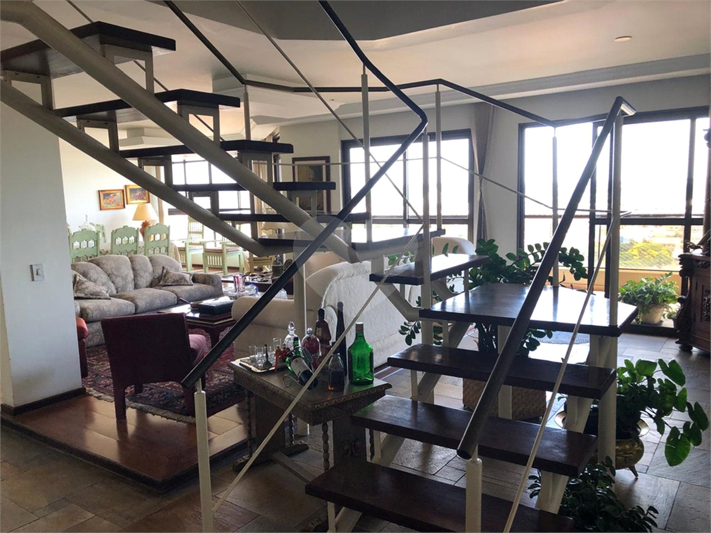 Apartamento à venda com 4 suítes em Vila Henrique, Salto, SP