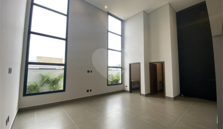 Casa à venda com 3 suítes no condomínio Portal dos Bandeirantes, Salto - SP