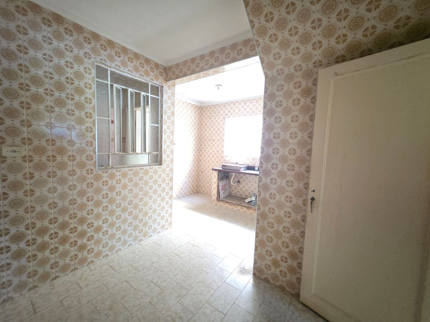 Sobrado com 3 dormitórios à venda, 129 m² por R$ 638.000,00 - Encruzilhada - Santos/SP