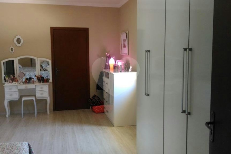 Sobrado à venda com 3 quartos, sendo 1 suíte,  em Imirim, São Paulo, SP