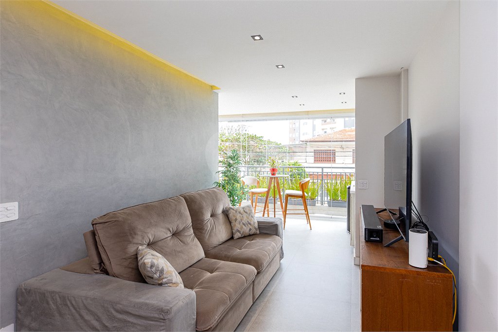 Apartamento à venda com 3 quartos, sendo 1 suíte, em Alto da Boa Vista, São Paulo, SP