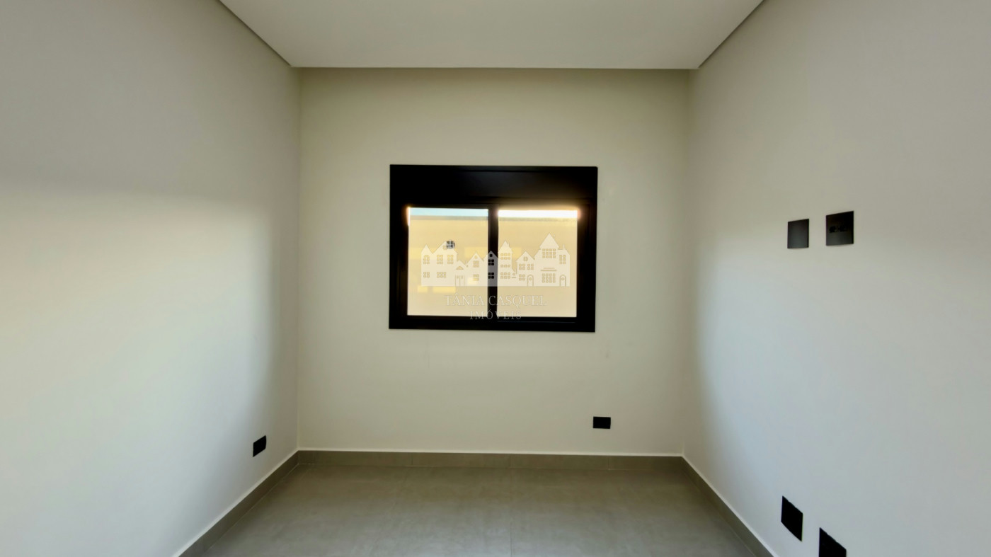 Casa à venda com 3 suítes no condomínio Portal Lamis, Atibaia - SP