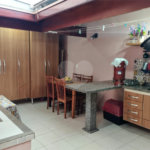 Sobrado à venda com 3 quartos, sendo 1 suíte, em Bosque dos Eucaliptos, São José dos Campos, SP