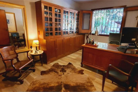 Casa à venda com 5 suítes em Jardim Leonor, São Paulo, SP