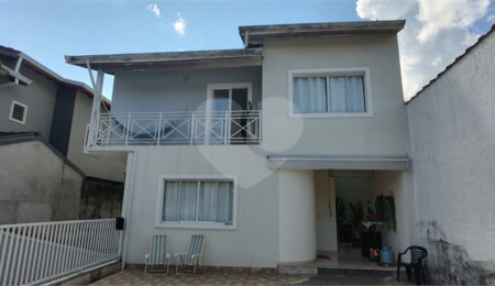 Casa à venda com 5 quartos, sendo 3 suítes,  em Capoavinha, Mairiporã, SP