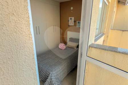 Casa à venda com 4 quartos, sendo 1 suíte, no condomínio Imperial Santa Cruz, Rio de Janeiro - RJ