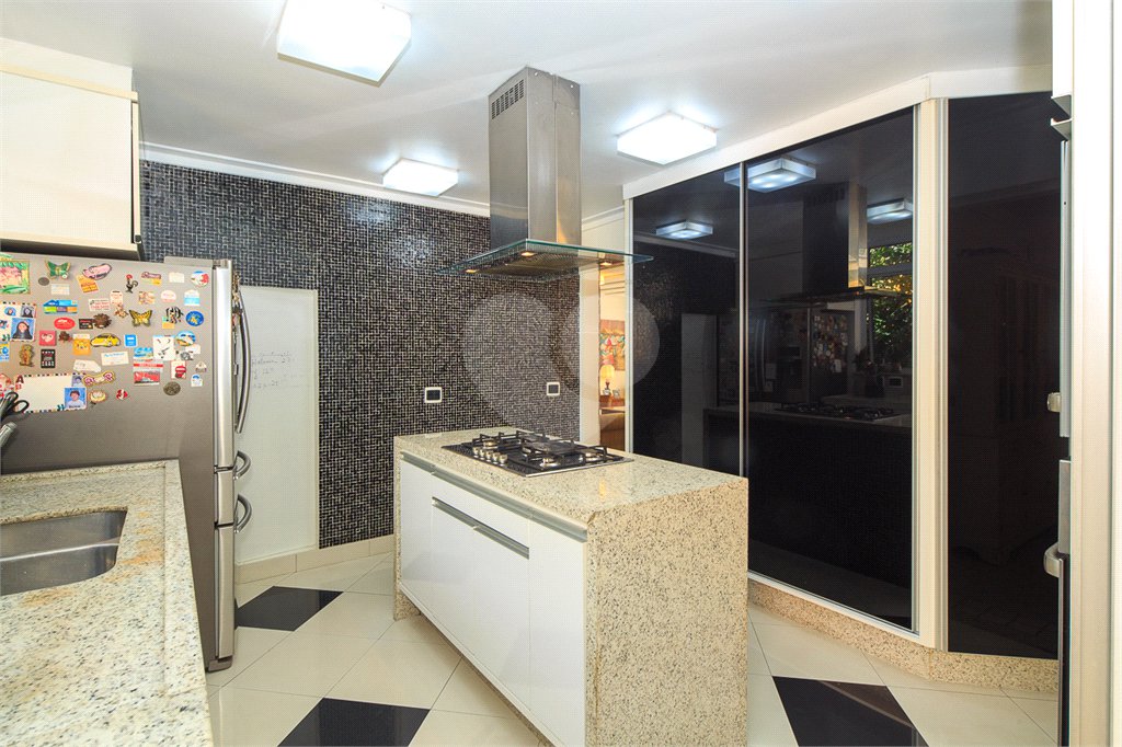 Casa Térrea à venda com 4 quartos, sendo 2 suítes, em Jardim Petrópolis, São Paulo, SP